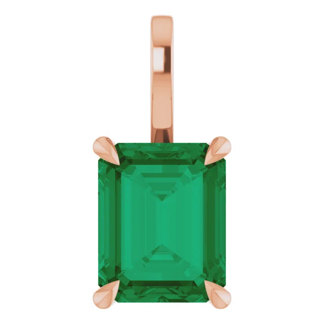 Emerald Center 4 Claw Prongs Pendant and Necklace
