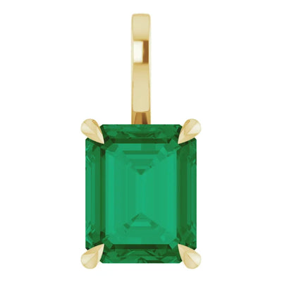 Emerald Center 4 Claw Prongs Pendant and Necklace
