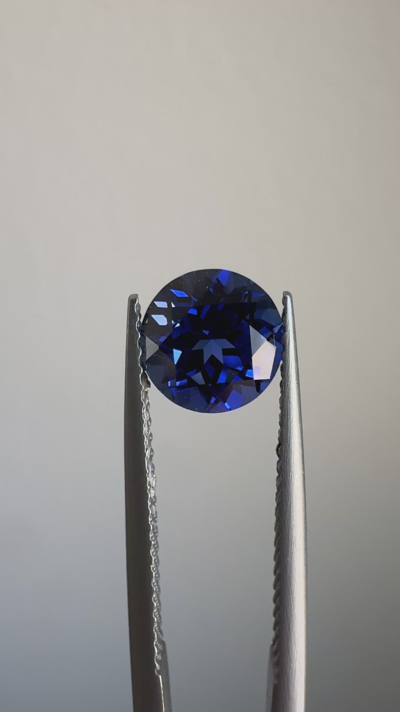 Round FAB Lab-Grown Blue Sapphire Gems