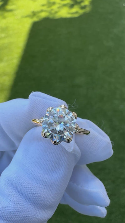 Sunflower Round Center Stone Engagement Ring