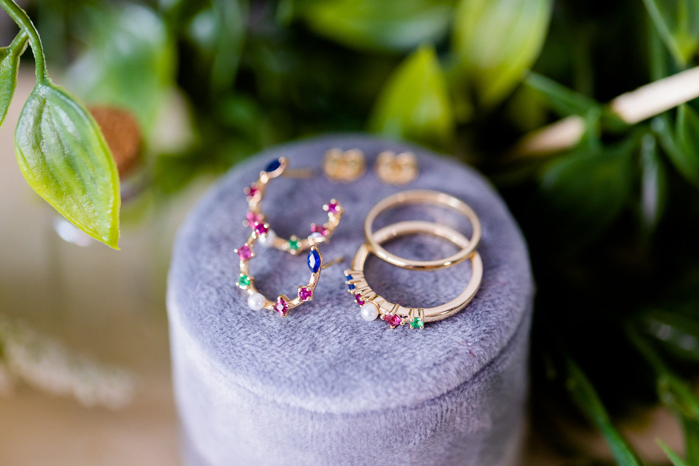 Love In Color Gift Set: 2 Rings & 1 Pair of Earrings