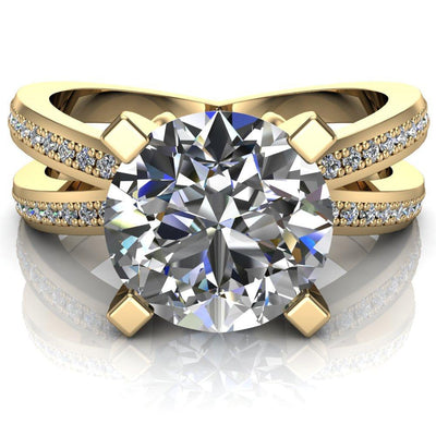 Deor Round Moissanite 4 Prong Split Shank Diamond Channel Set Engagement Ring-Custom-Made Jewelry-Fire & Brilliance ®