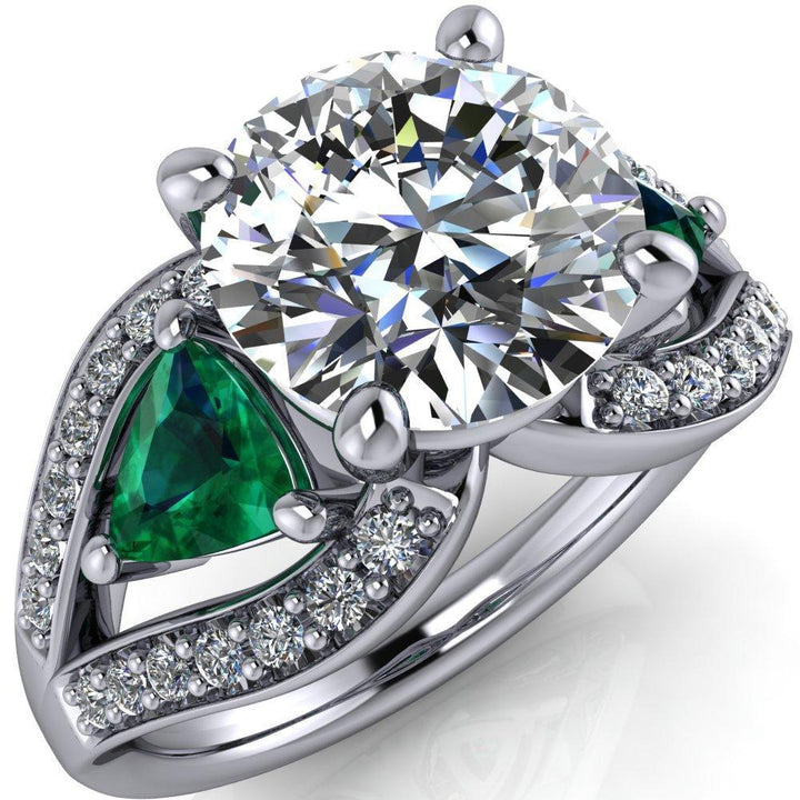 naeさま　セルマン Kassandra Round Center Stone 4 Prong Trillion Emerald Side