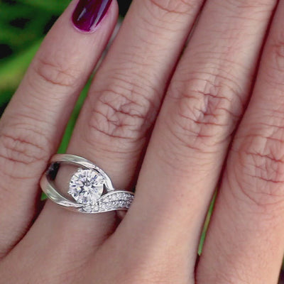 6.0mm Round Moissanite 14K White Gold Engagement Ring And Wedding Band Set
